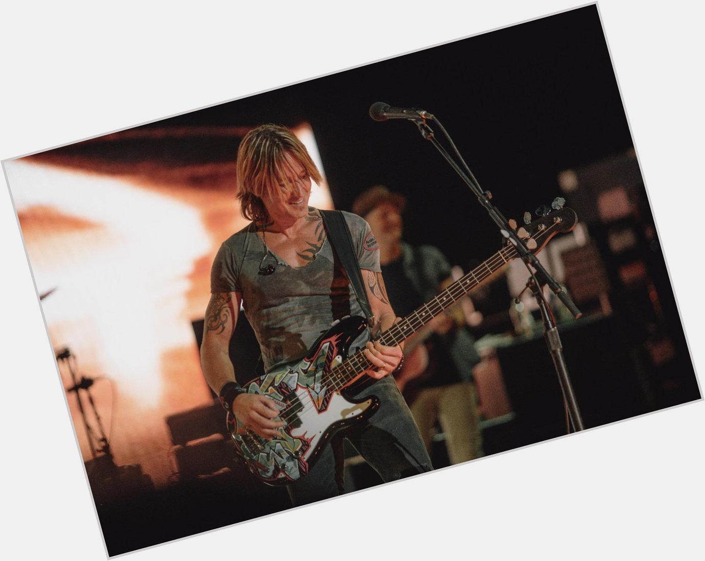 Wishing Keith Urban a very Happy Birthday  Did you see the Graffiti U World Tour at Blossom this summer? 