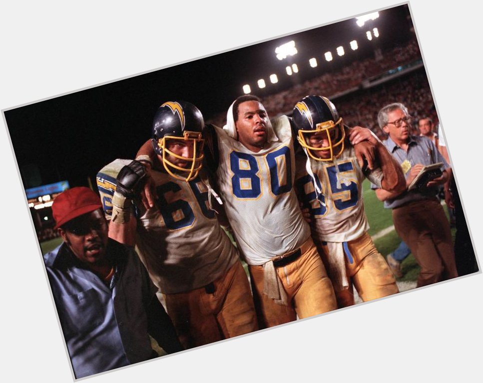 Happy birthday to the man behind the Epic in Miami Hall of Famer Kellen Winslow Sr.! ( 