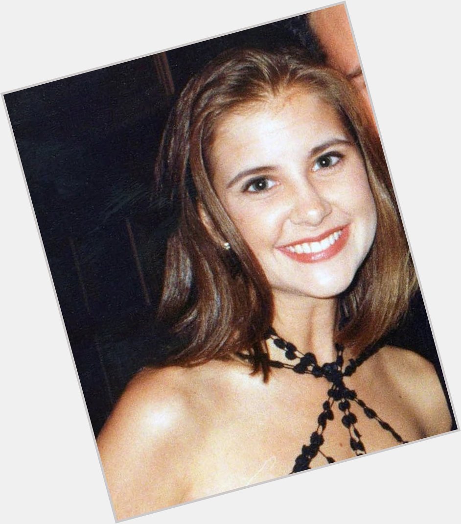 Happy Birthday to Kellie Martin, who played Daphne in A Pup Named Scooby-Doo!  