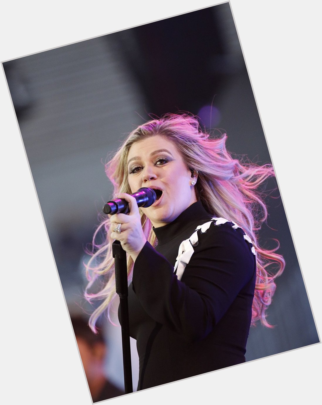 Happy 38th Birthday to singer, songwriter, and television personality, Kelly Clarkson! 