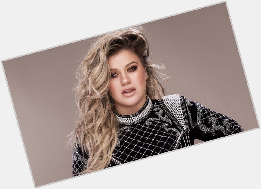 Happy 41st birthday to the iconic Kelly Clarkson. 
