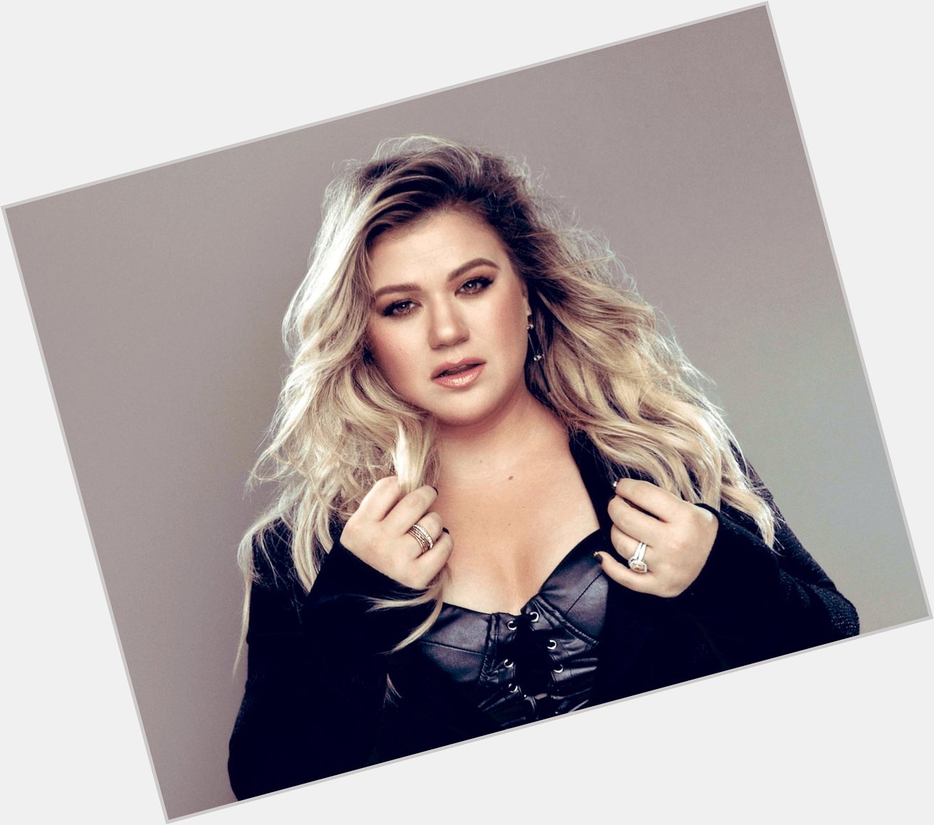 Happy Birthday to American singer, songwriter, author and television personality Kelly Clarkson. 