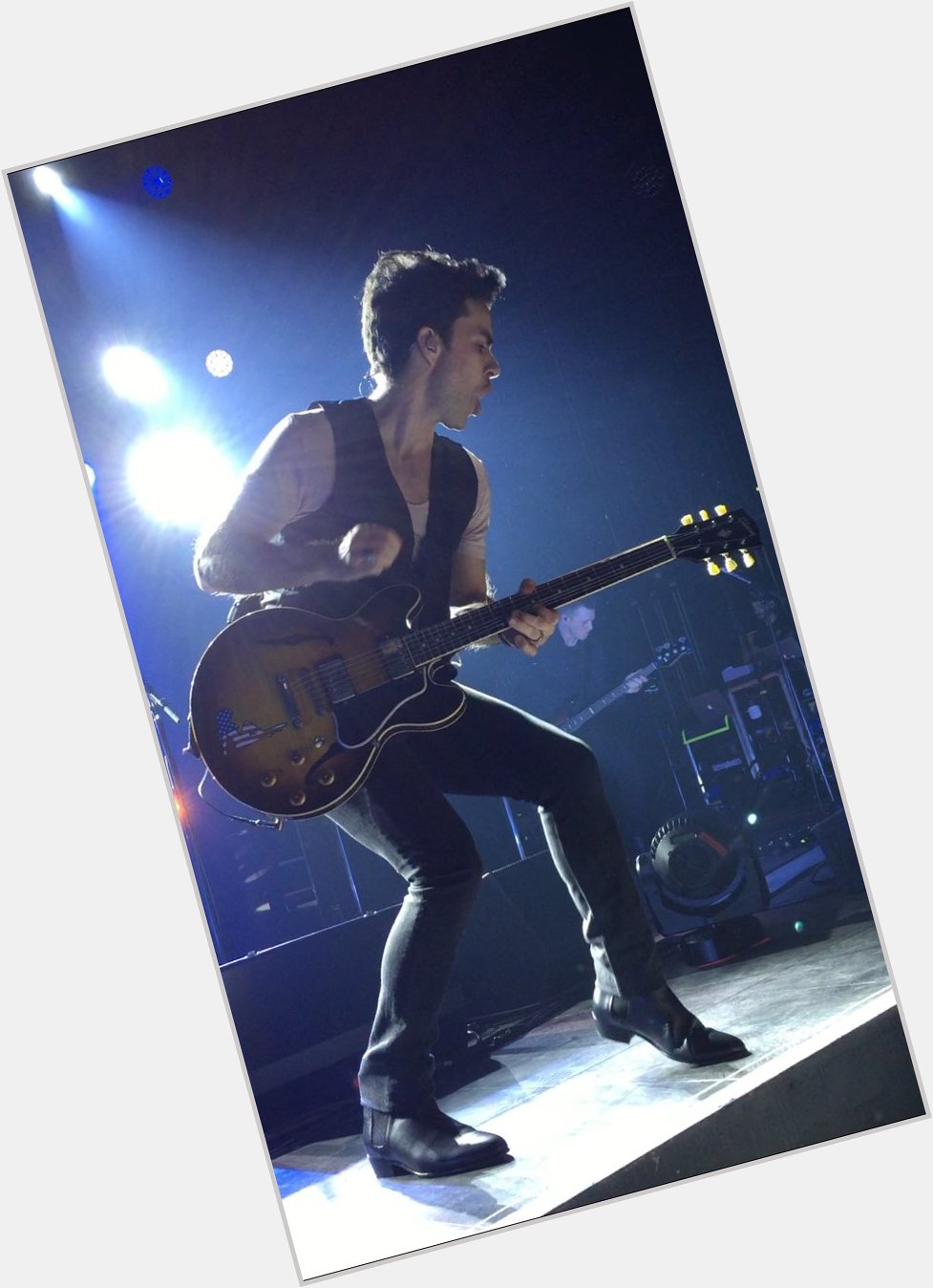  Happy birthday to the one and only Mr Kelly Jones!   You re a legend!  Keep on rocking!   