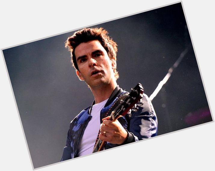 Also want to wish happy birthday to Stereophonics Kelly Jones! 