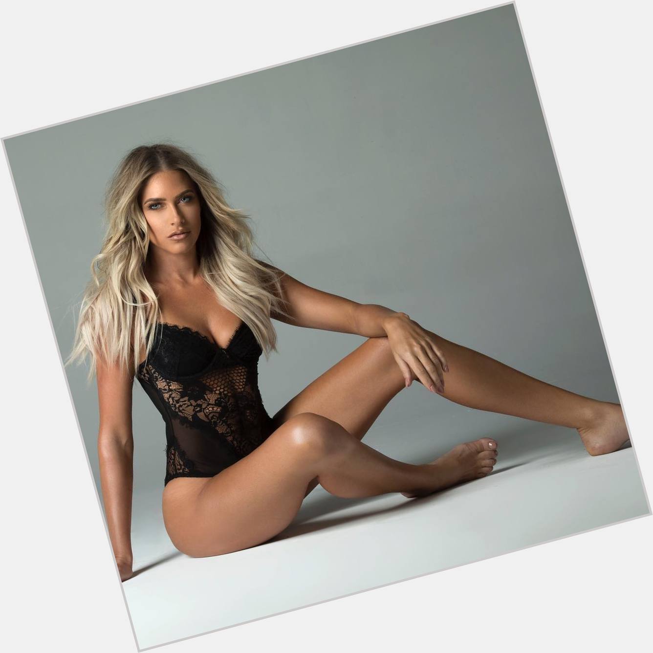 Happy Birthday to former WWE star Kelly Kelly who turns 31 today! 