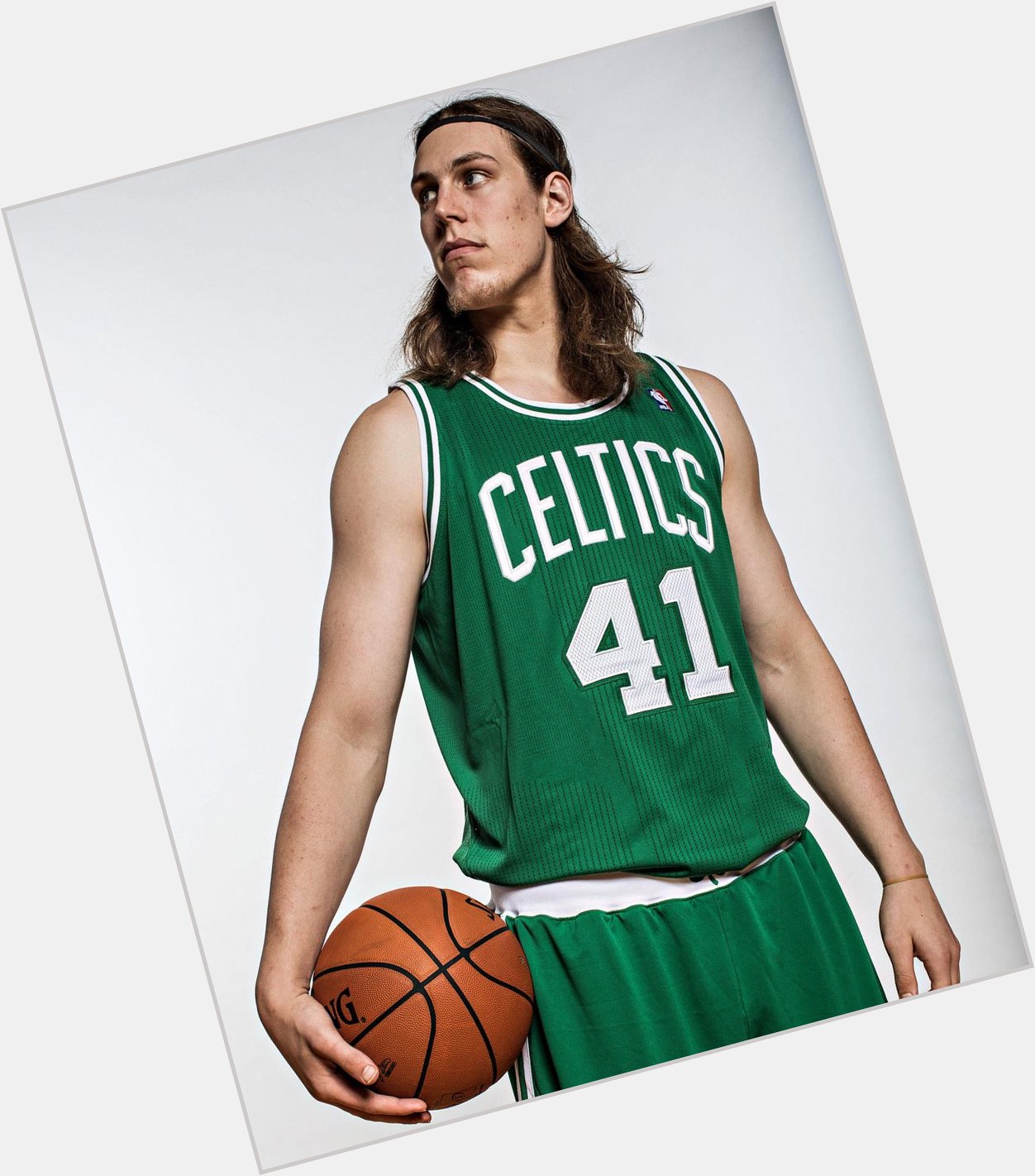 Happy Birthday Kelly Olynyk. 