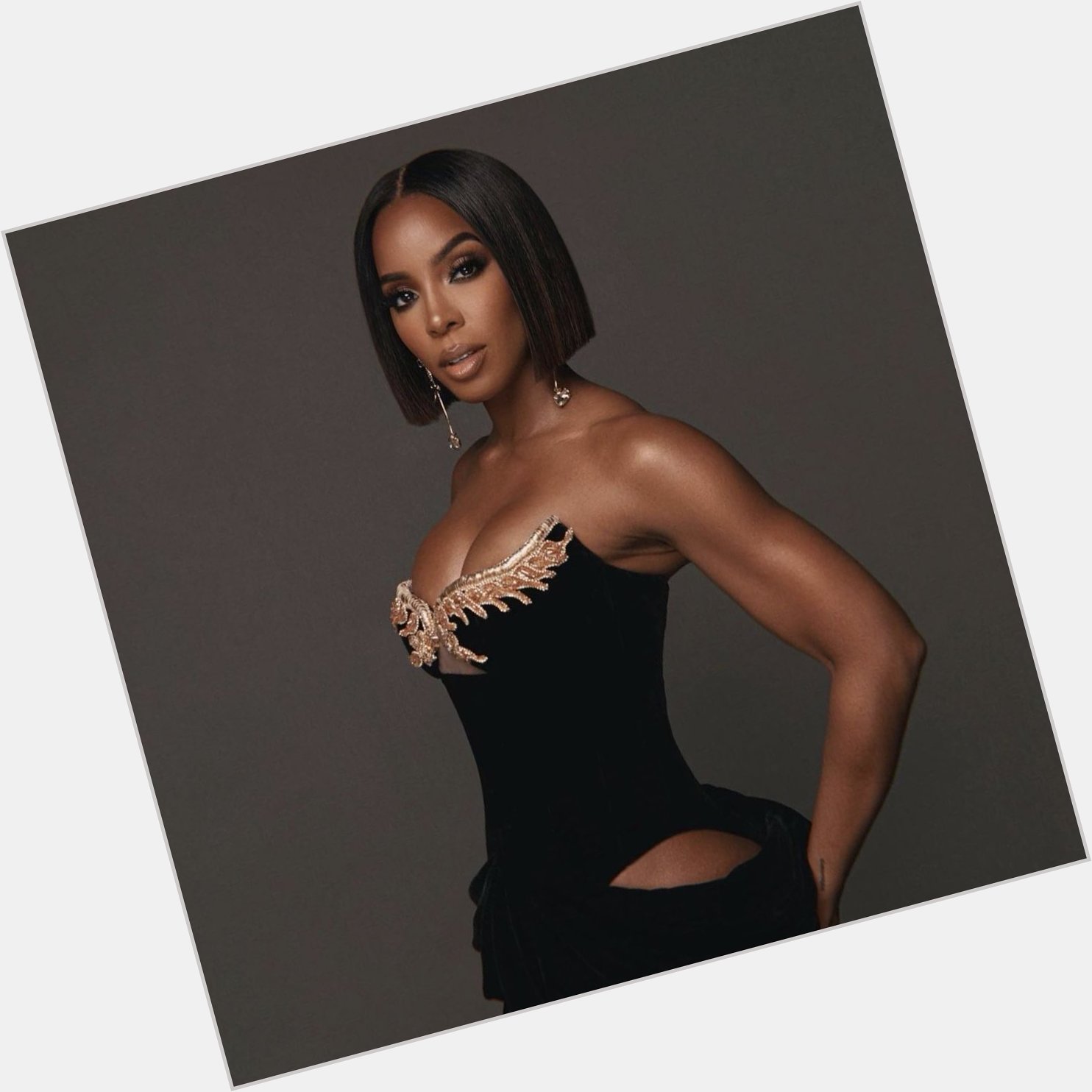 Happy 42th birthday to the gorgeous Kelly Rowland! 