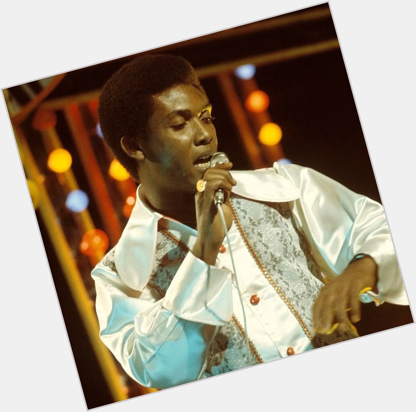 Happy birthday Ken Boothe!
75 years 