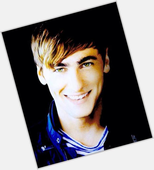 Happy  24th  birthday to  kendall  schmidt 
