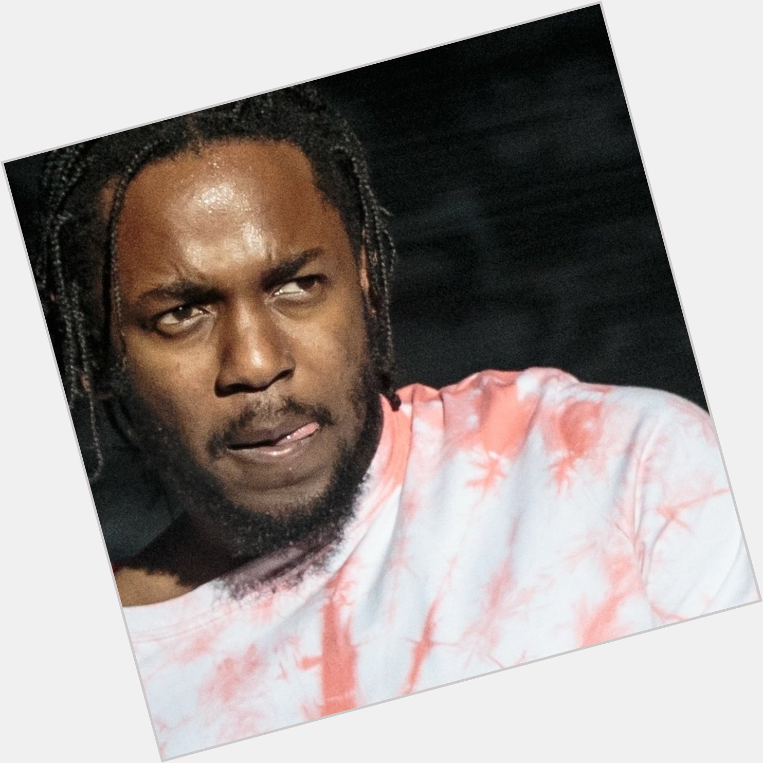 Tfw it s your birthday and your face is on the cake. Happy Birthday to one of the all time greats, Kendrick Lamar. 