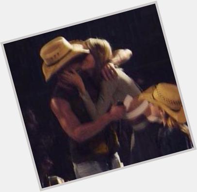 TAYLOR KISSED KENNY CHESNEY ON THE LIPS ON HIS BIRTHDAY.  HAPPY BIRTHDAY    