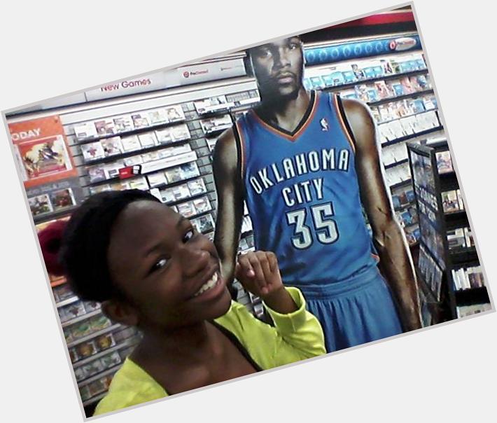 Happy birthday kevin durant , wasnt the first so I wanted to be last . I love you , nobody understands our bond 