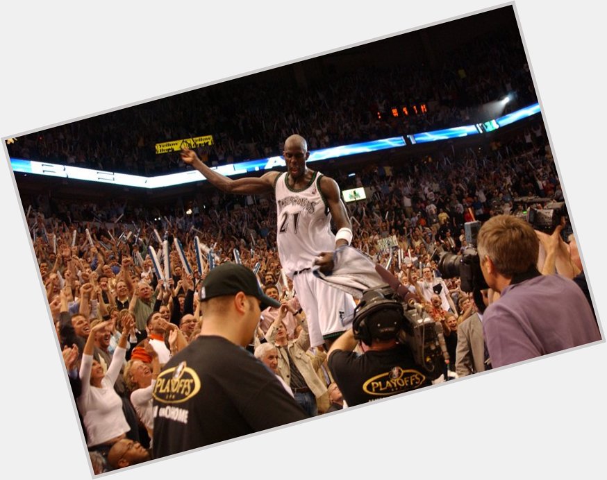 Happy birthday to the greatest trash talker ever and best player in Timberwolves history Kevin Garnett 