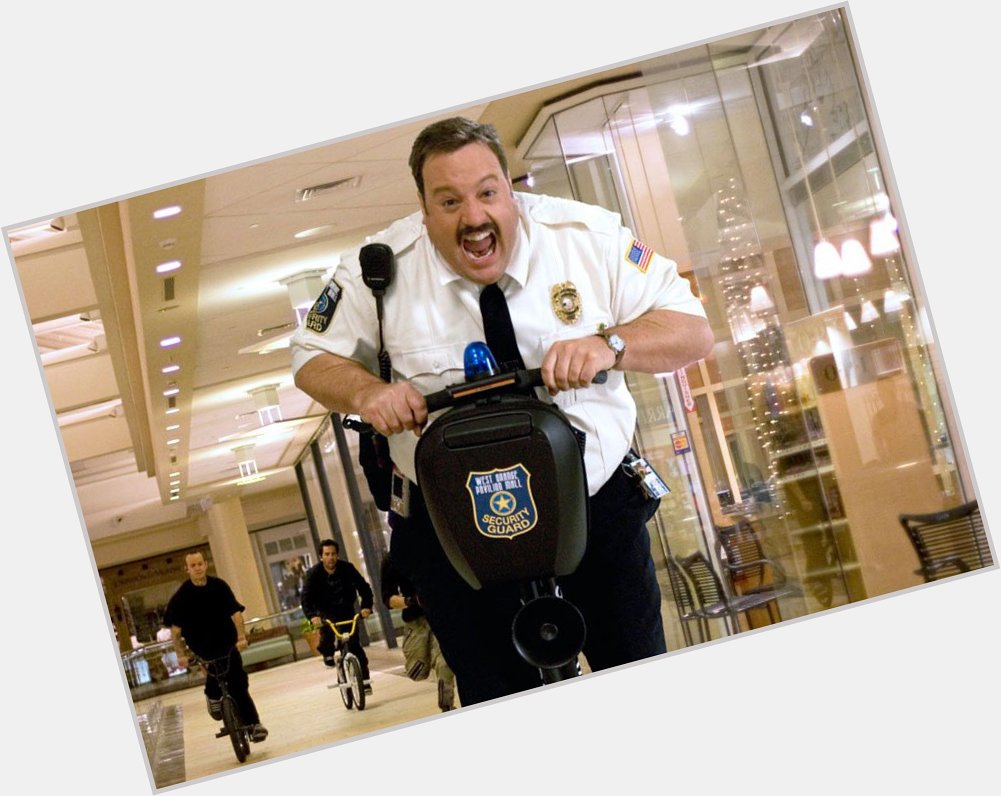Happy Birthday to Kevin James who turns 52 today! 