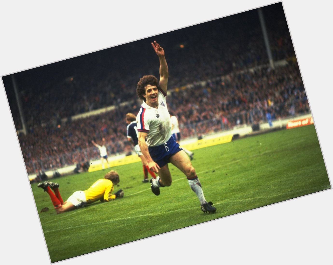 Happy birthday to Kevin Keegan The  and legend turns 68 today!

 