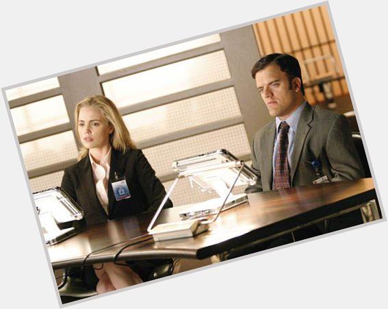 Happy Birthday, Kevin Weisman, aka: \"Marshall Flinkman\". favorite Geek. (Photo on set with Melissa George) 