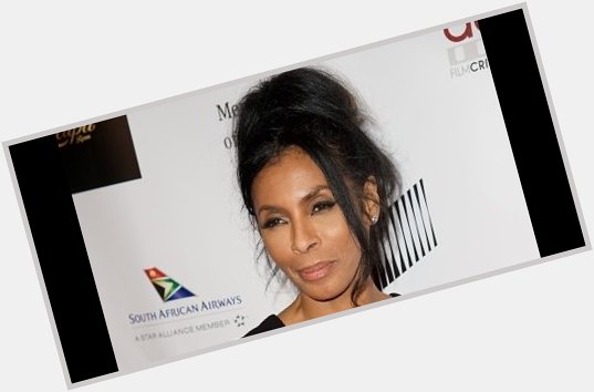 Happy Birthday to dancer, choreographer, and film and television actress Khandi Alexander (born September 4, 1957). 