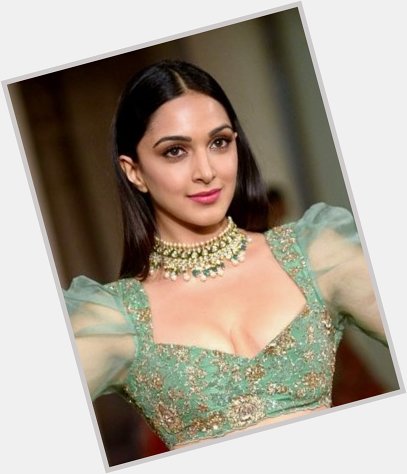 Happy Birthday to the most beautiful one and only Kiara advani     