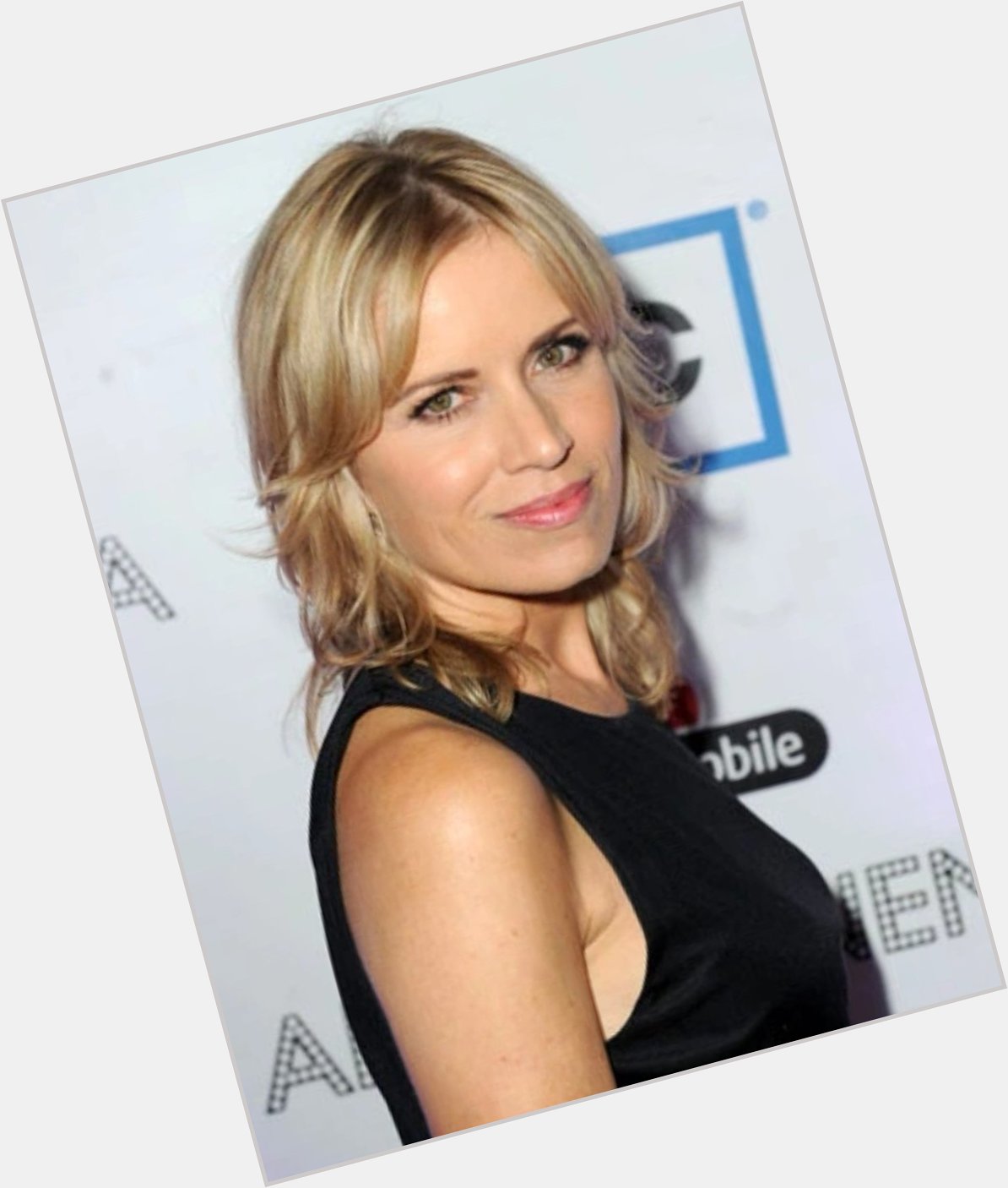 Happy birthday to the wonderful, beautiful and talented Kim Dickens ( 