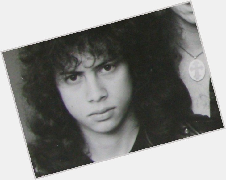 [HAPPY BIRTHDAY] Kirk Hammett fête ses 53 ans !
Merci pour les solos de :-)
Joyeux anniversaire ! 