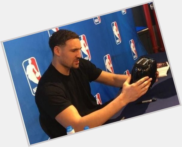 Happy birthday to Klay Thompson, one of my favorite players for these reasons lmao 