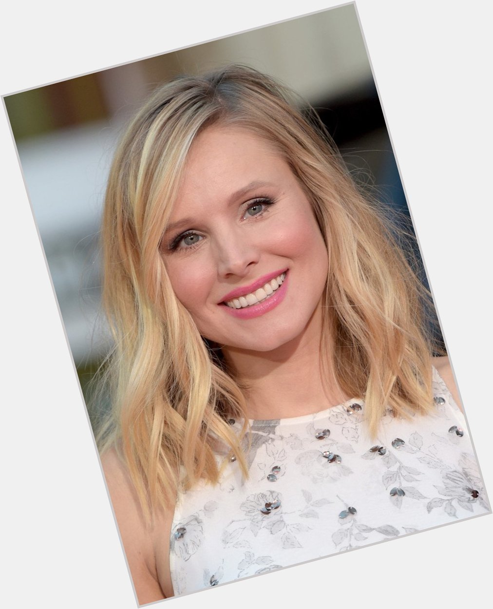 Happy 42nd birthday to (Kristen Bell)! The voice of Anna from Frozen Movies. 