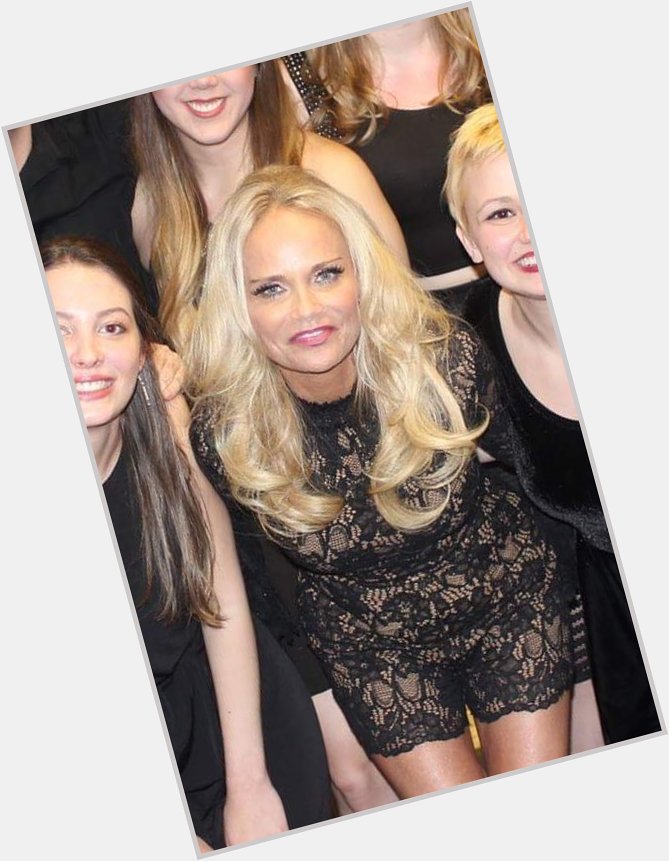 Happy birthday to our national treasure kristin chenoweth and this face she made after singing at the sands 