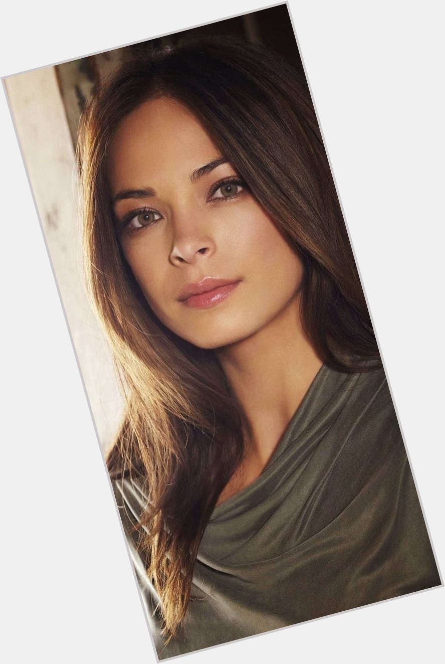 Happy birthday Kristin Kreuk, you are so beautiful. I love you and am so proud of you gorgeous. 