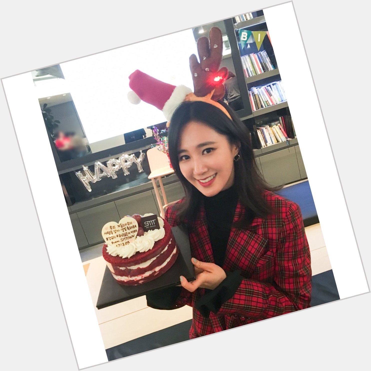  happy birthday to a talented queen, snsds black pearl, kwon yuri   