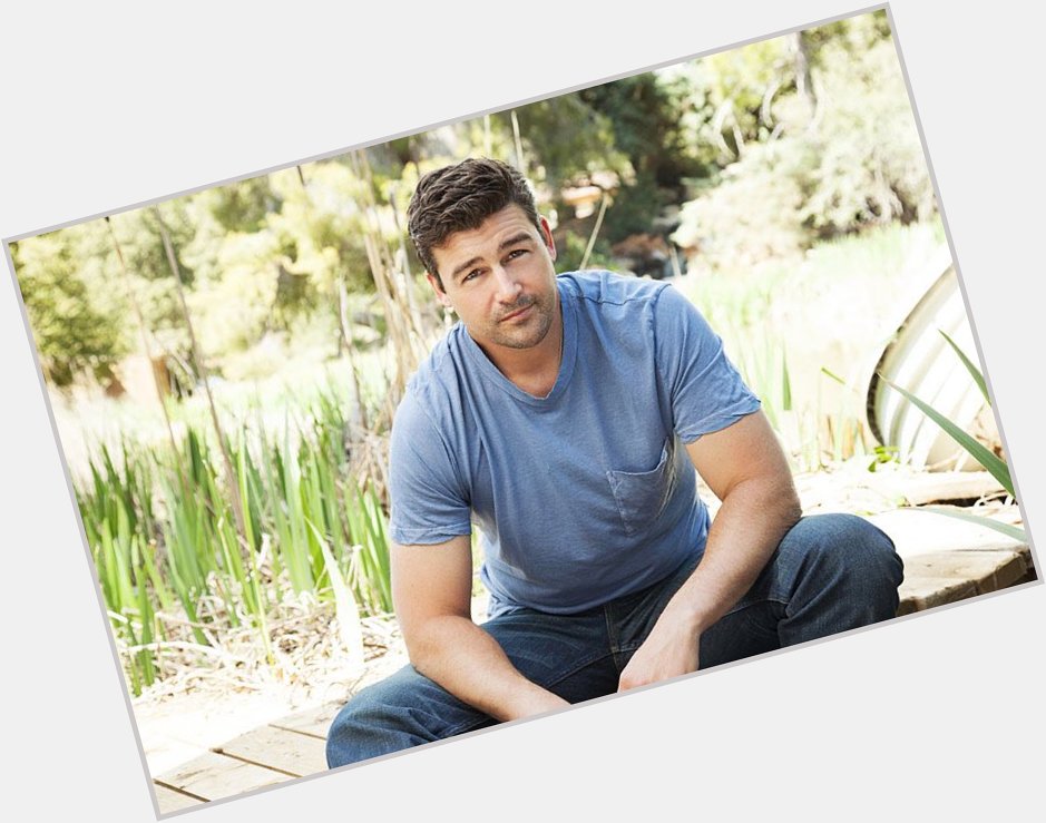 Happy Birthday shouts to Kyle Chandler! I swear every year he gets hotter   