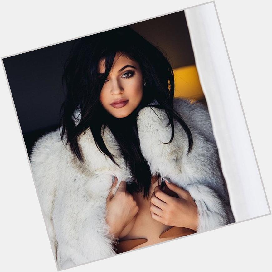 A happy FURRY BIRTHDAY to American reality television personality, socialite and model Kylie Jenner. 
