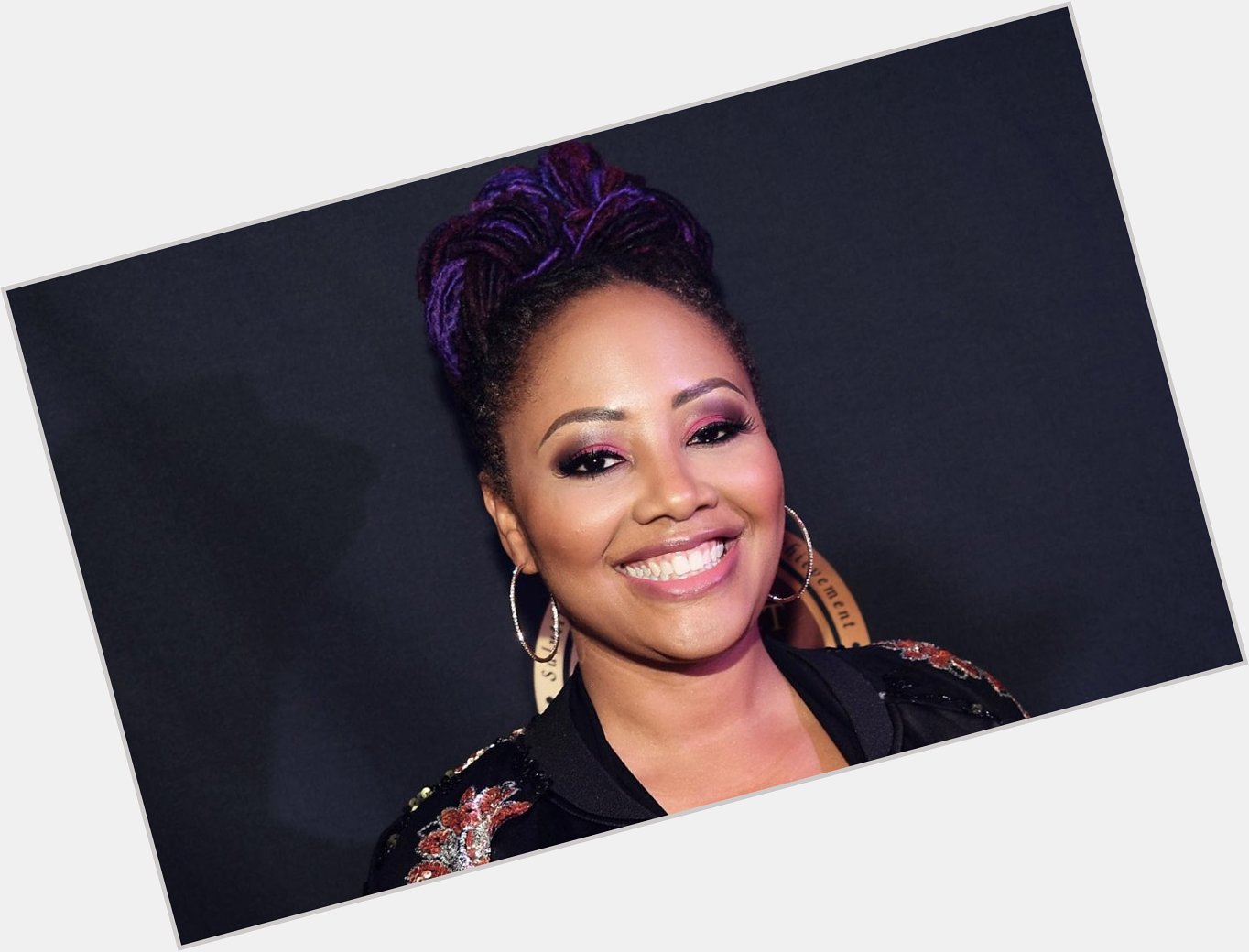 Happy birthday to a vocal queen, Lalah Hathaway! What s your favorite song/performance of hers? 