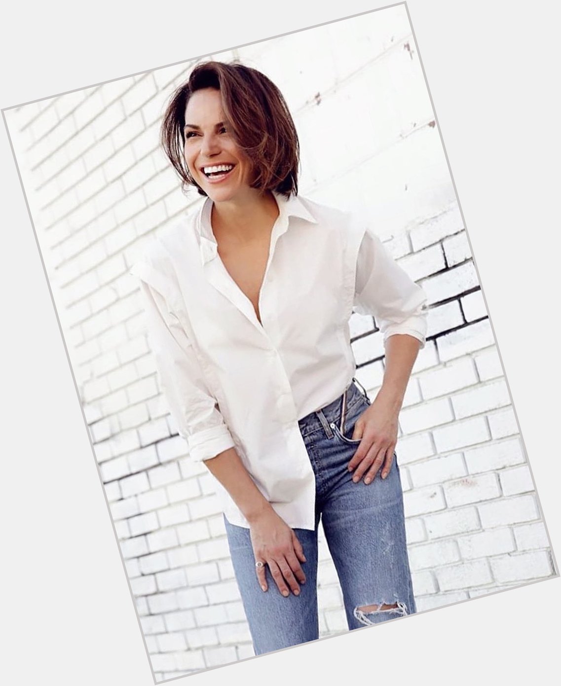 Happy birthday to one of my favourite actresses, the wonderful lana parrilla 