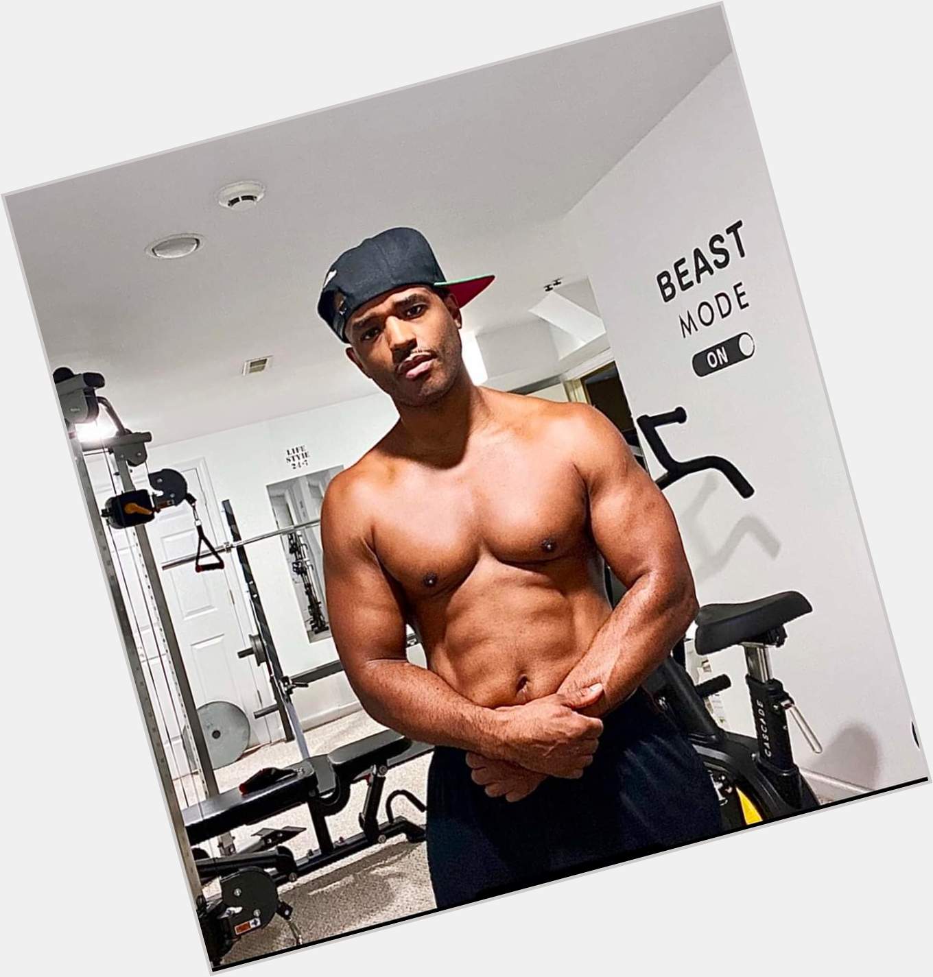 Larenz out here with his nipples out on his birthday! Lawd!  Happy Happy birthday, Larenz Tate 