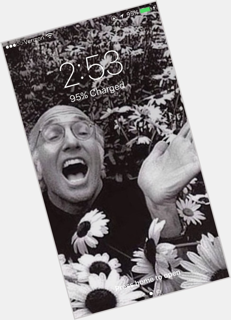 Happy birthday to the man who will always be my iPhone background. @ Larry David 