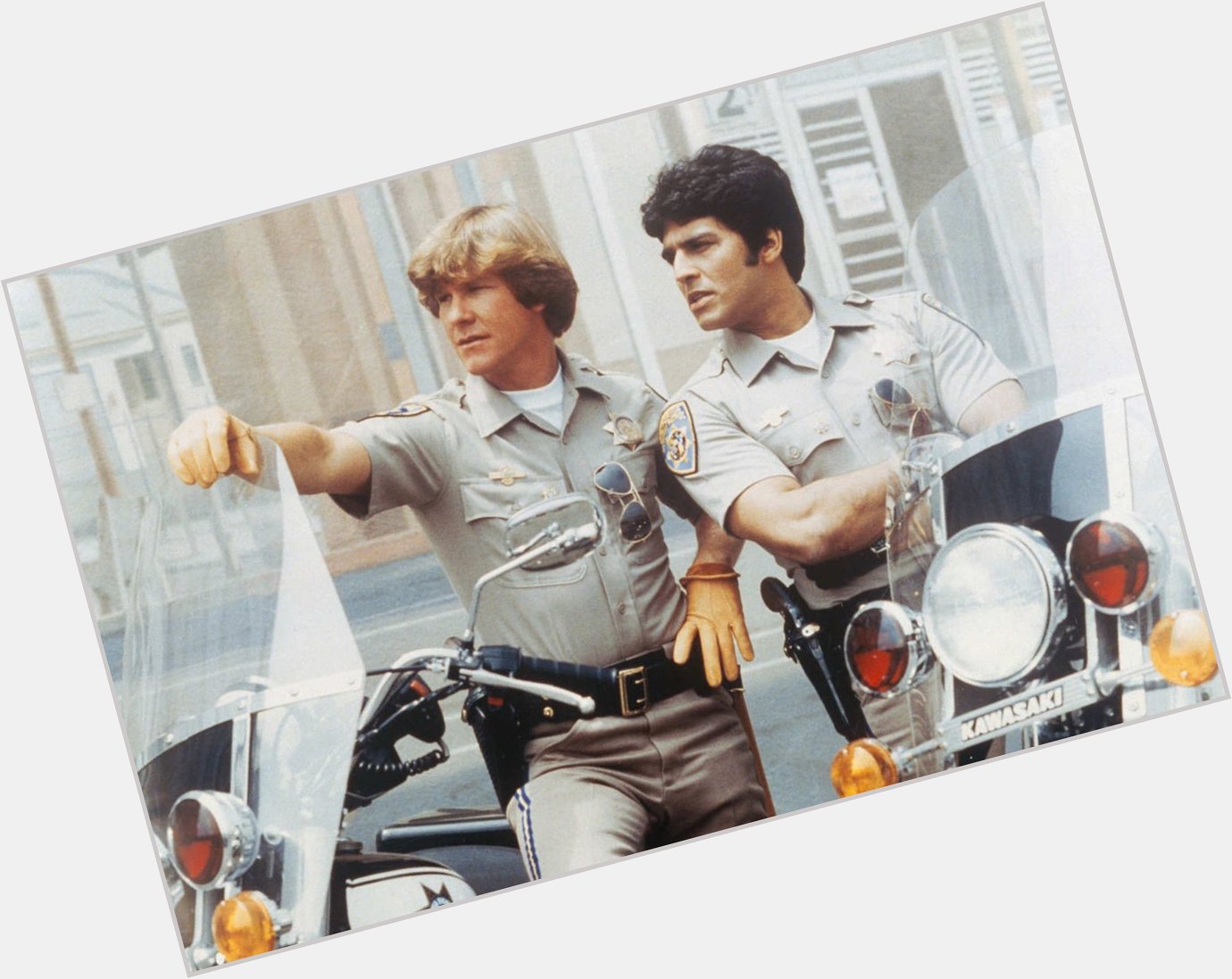 Happy 73rd birthday to Larry Wilcox who played Officer Jon Baker on CHiPs! 