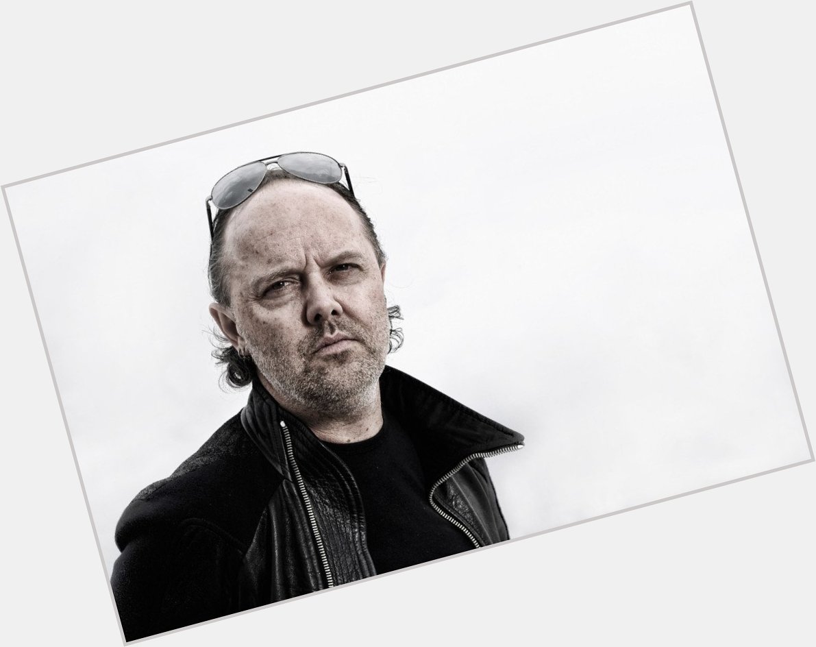 [WOW] Happy 52nd birthday drummer, Lars Ulrich! Can\t wait to see your concert! 