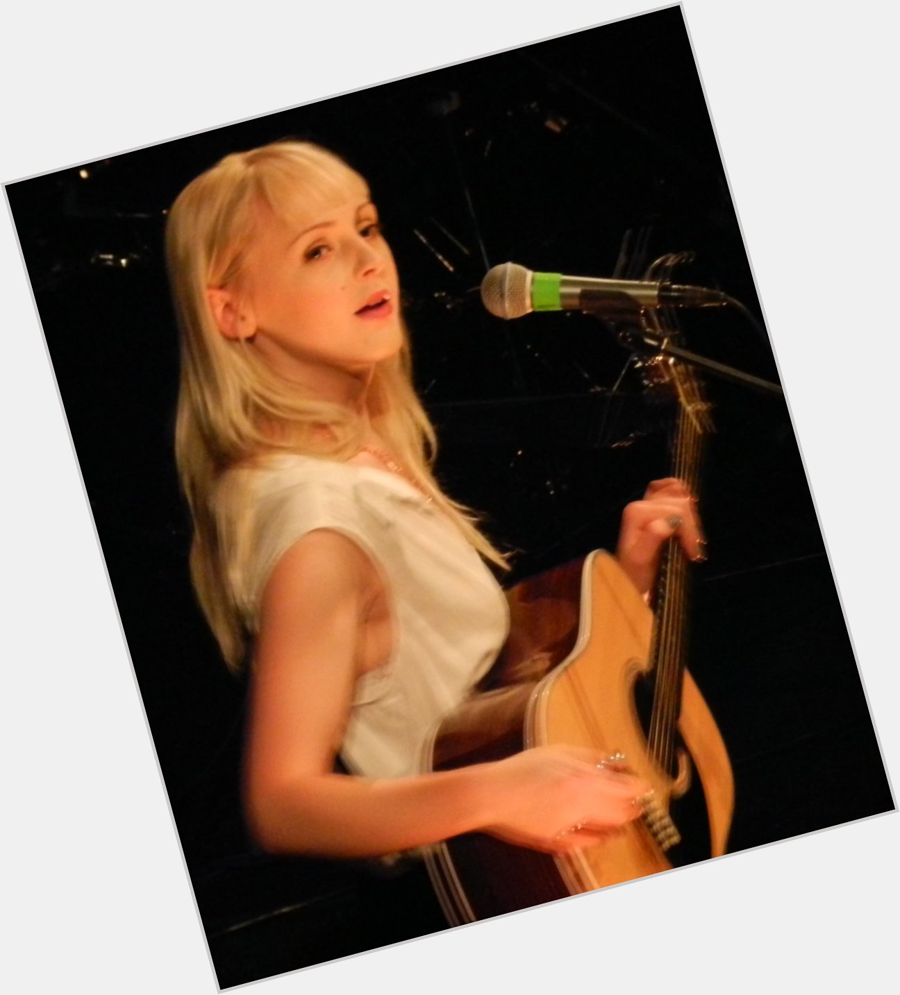 Please join me here at in wishing the one and only Laura Marling a very Happy Birthday today  