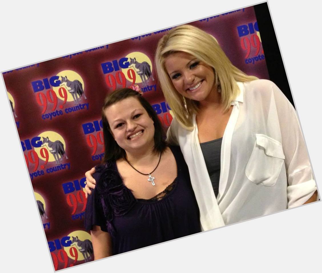  happy birthday Lauren alaina hope you have an awesome day :) 