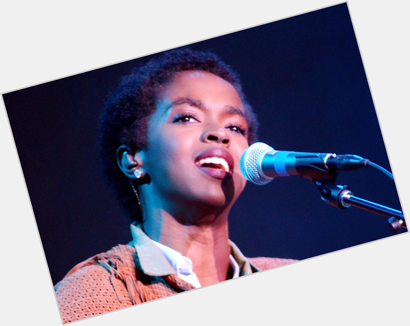 Happy Birthday Lauryn Hill and thank you for your contribution to music 
