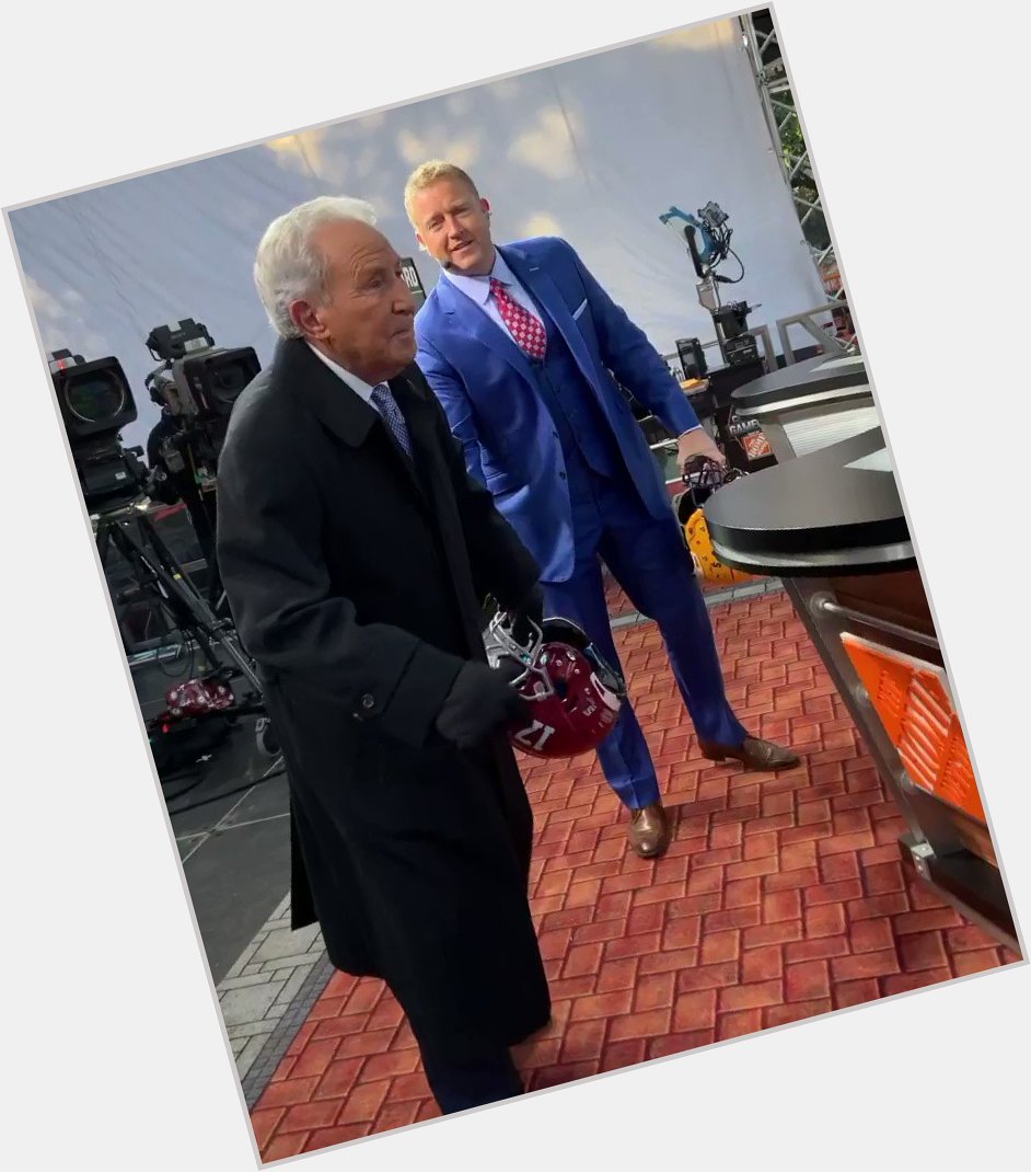 Happy 87th birthday to the legend himself, Lee Corso!

Never change, Coach. 