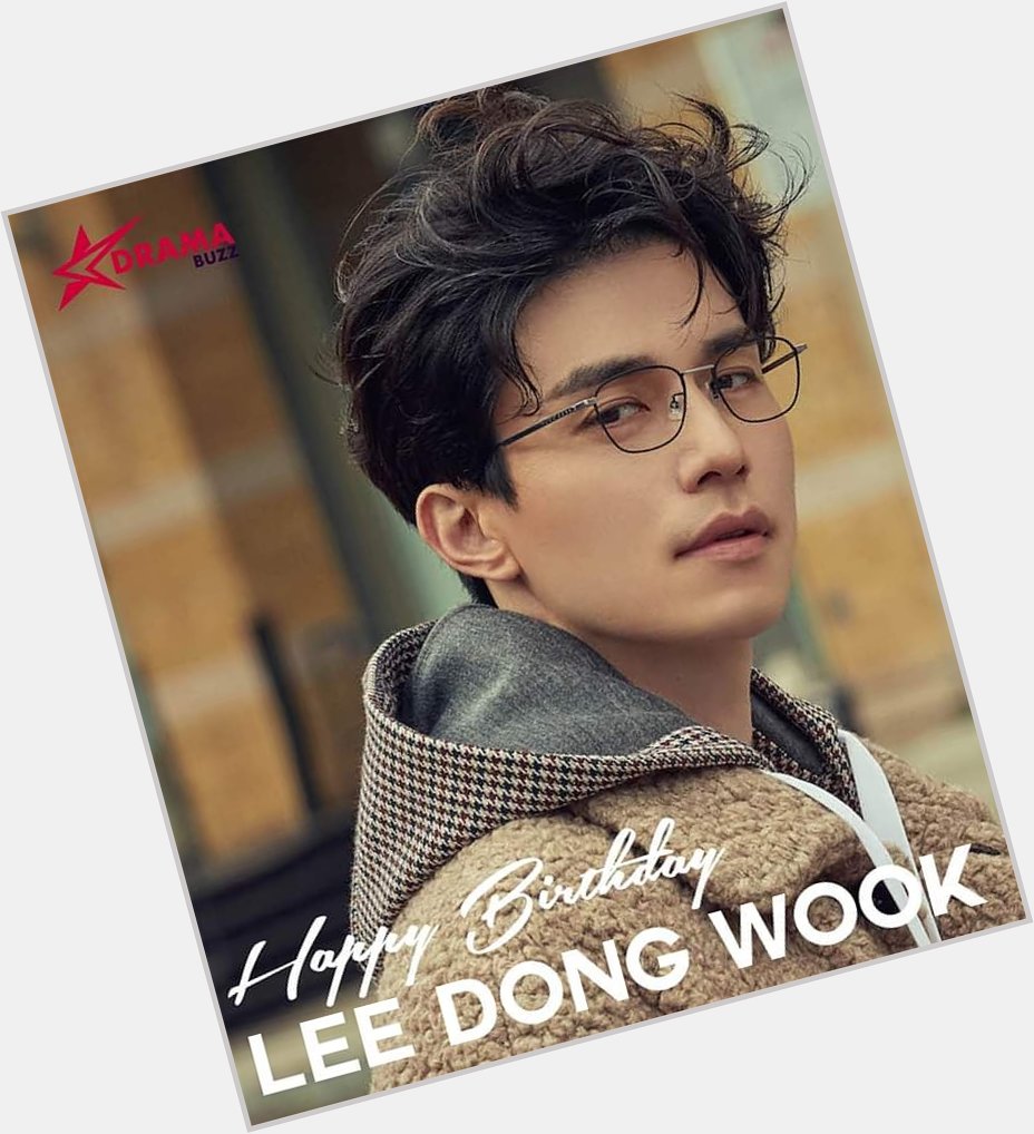He doesn\t seem to age! 
Happy Birthday, Lee Dong Wook 