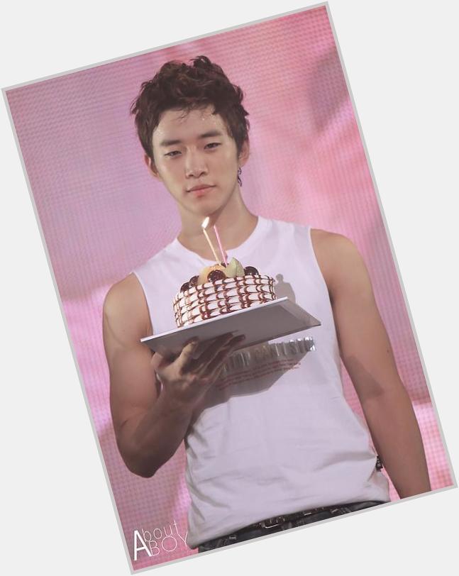  JUNDYUNUNEO: It\s time to blow candles~ HAPPY BIRTHDAY LEE JUNHO!  