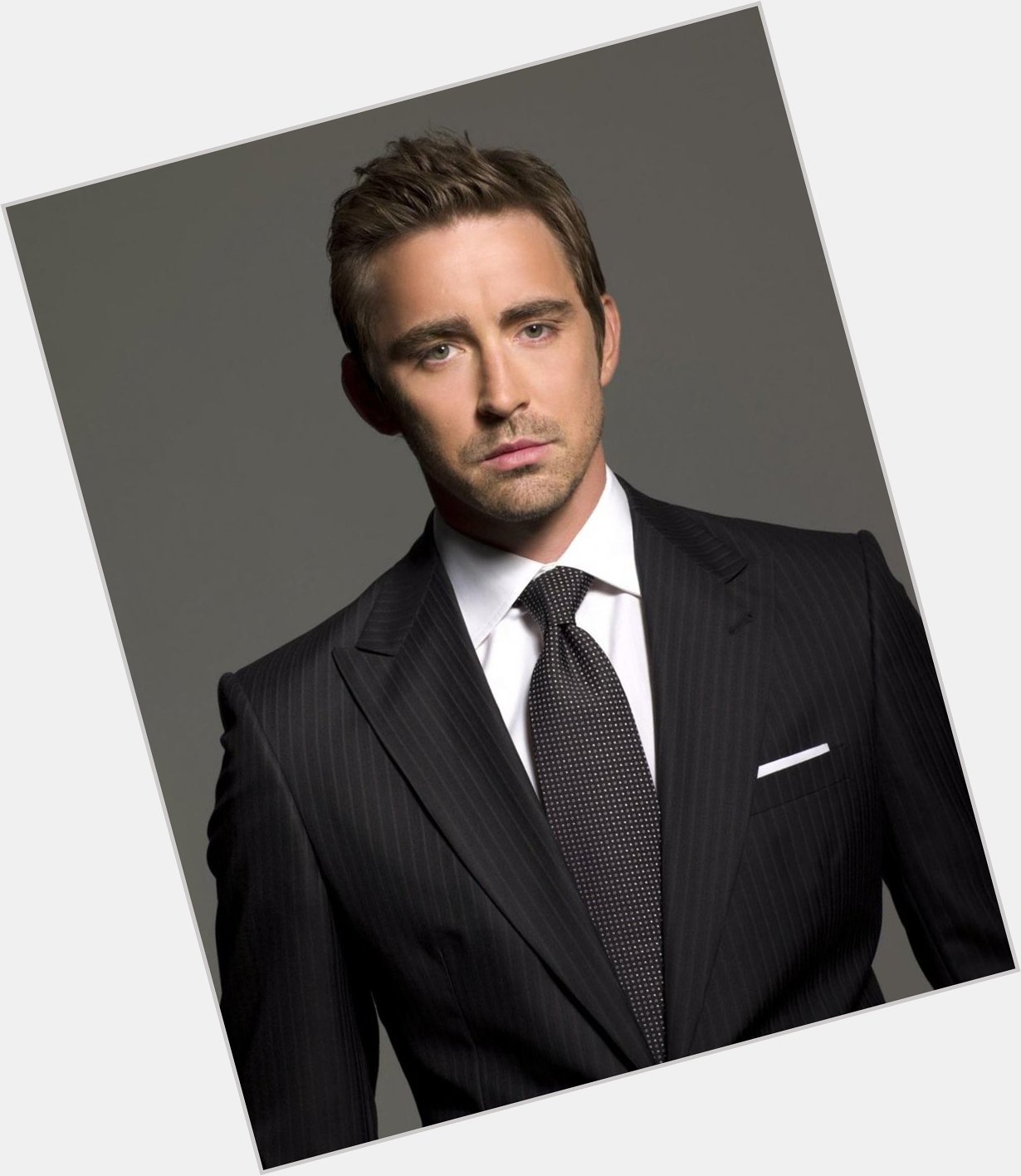 Happy Birthday dear Lee Pace!!! I wish you long life, cool friends and sunny mood!))) 