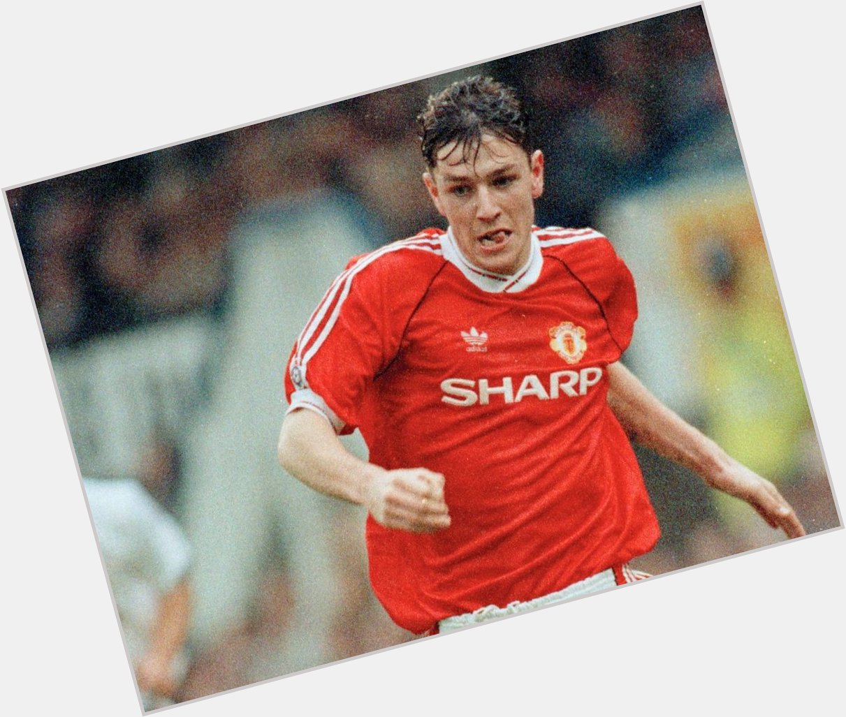 Happy Birthday today to former winger Lee Sharpe   