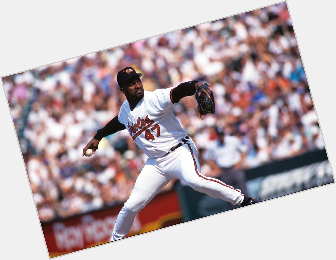 Happy birthday to of Famer, Lee Smith. 