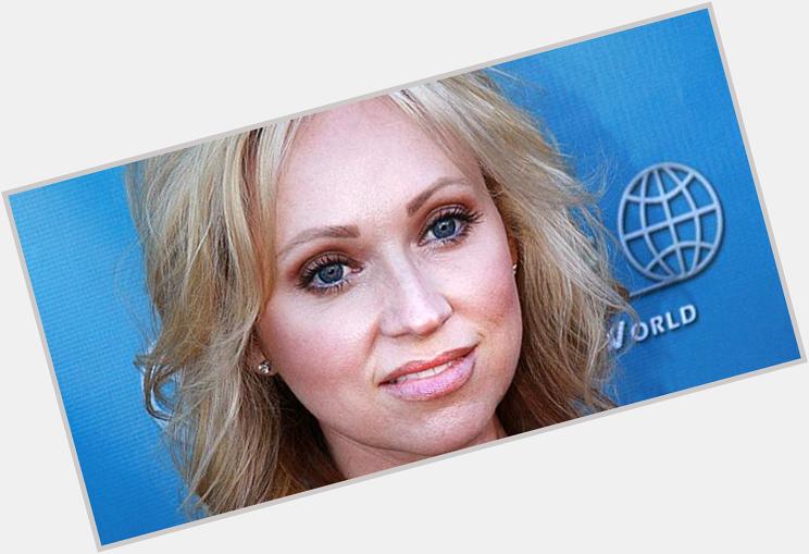 Happy 43rd Birthday to Leigh-Allyn Baker ( 