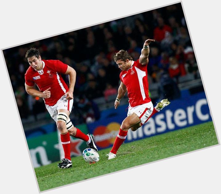 Happy 26th birthday to the one and only Leigh Halfpenny! Congratulations 