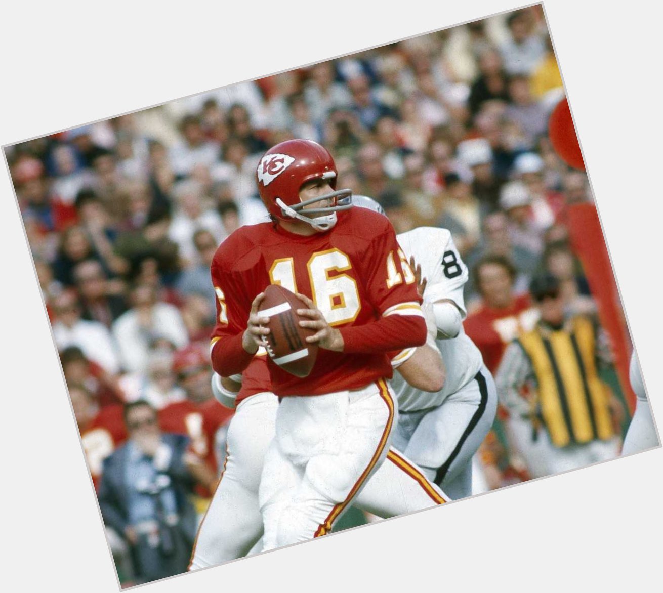 Happy Birthday to the late, great Len Dawson, the all-time Chiefs passing leader! 