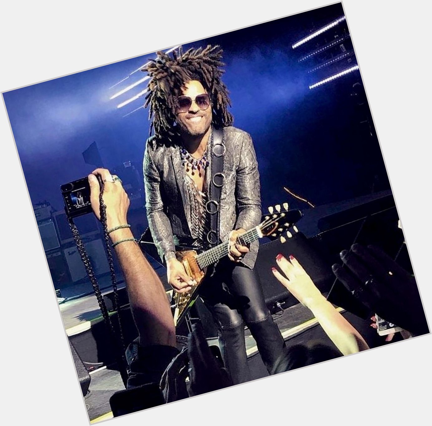 Happy 56th Birthday to Lenny Kravitz,  one of the most talented musicians ever & a huge influence.   